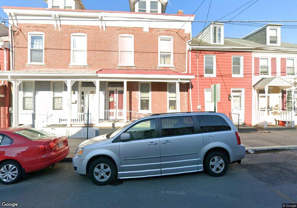 160 N 3rd St, Hamburg, PA 19526 - photo 1