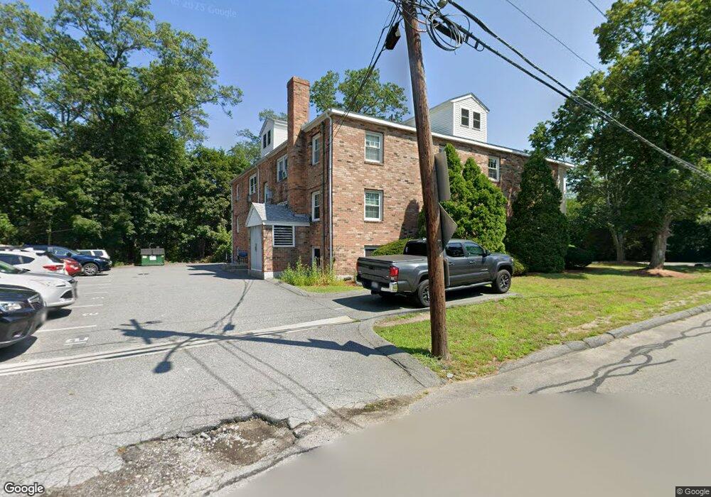 39 N Billerica Rd unit 1, Lowell, MA 01852 - photo 1