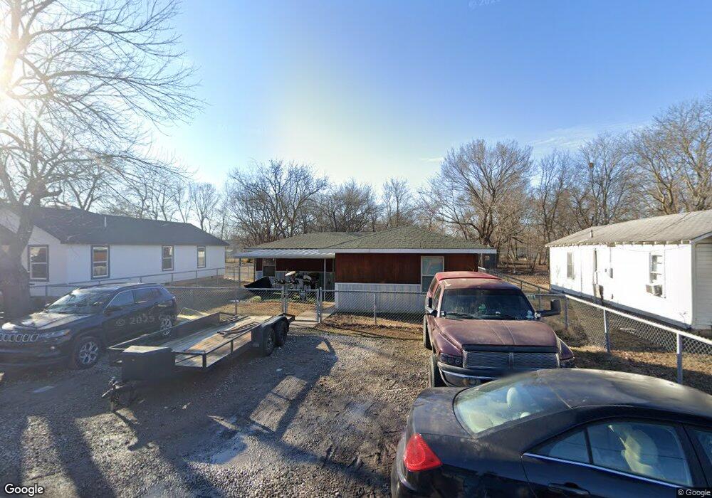 32 W Ash, Sperry, OK 74073 - photo 1