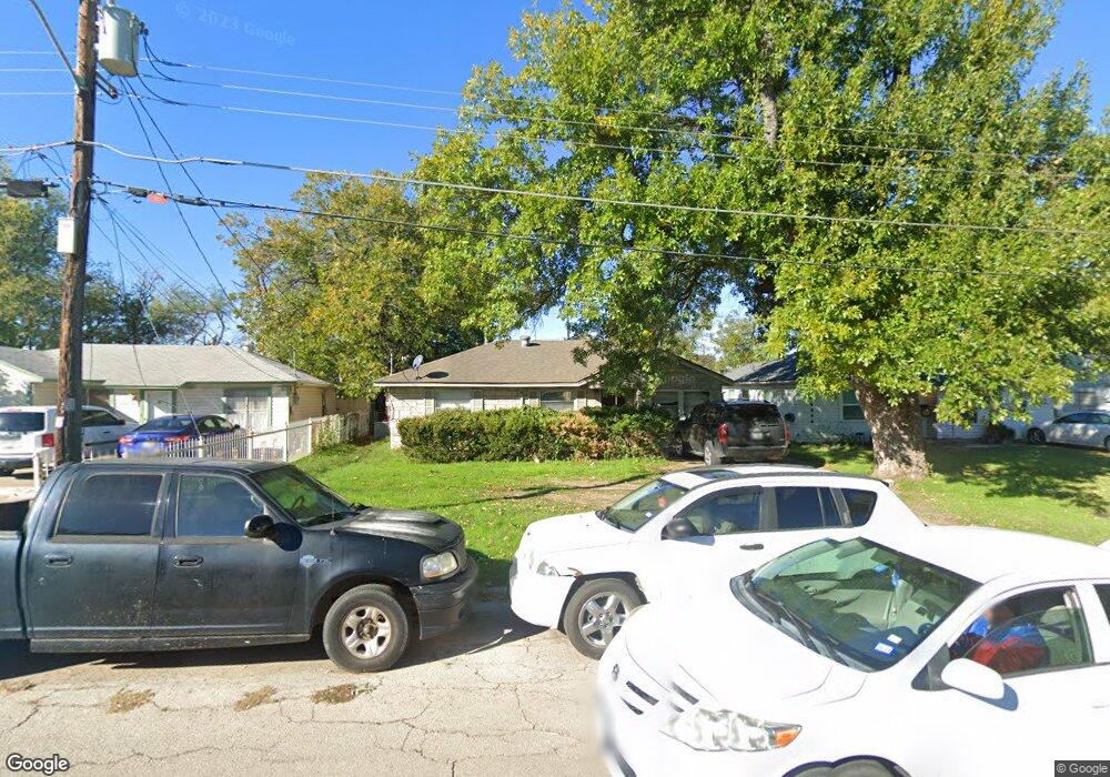 818 Shawnee Trace, Grand Prairie, TX 75051 - photo 1