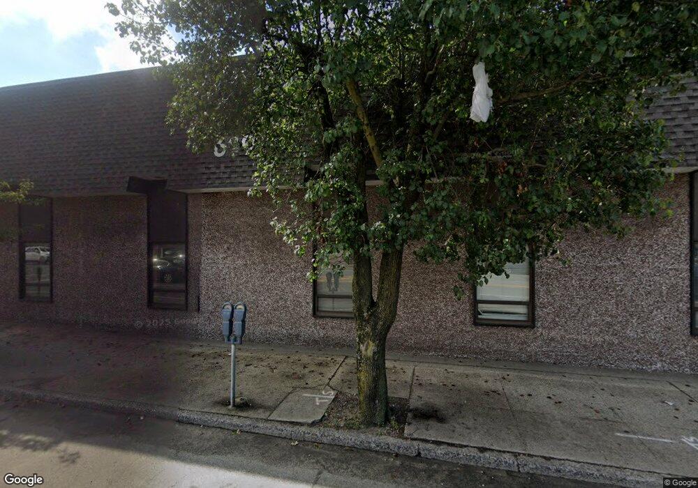 69 E Jericho Turnpike, Mineola, NY 11501 - photo 1