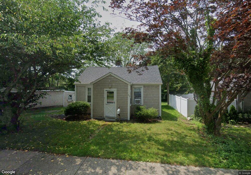 688 Elm St, South Dartmouth, MA 02748 - photo 1