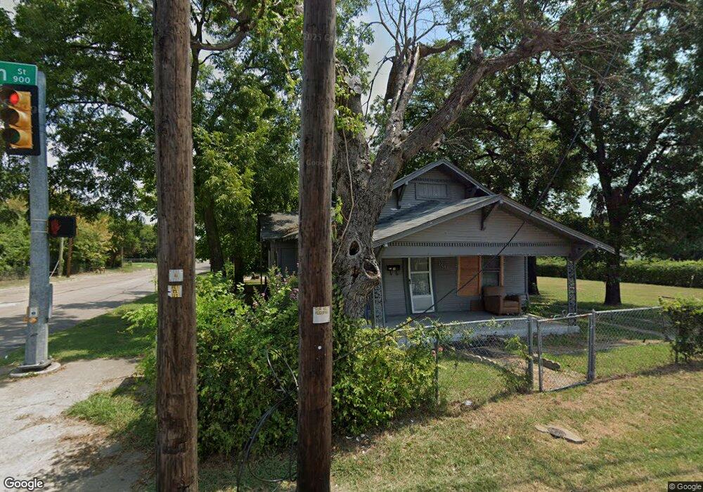 908 N Kaufman St, Ennis, TX 75119 - photo 1
