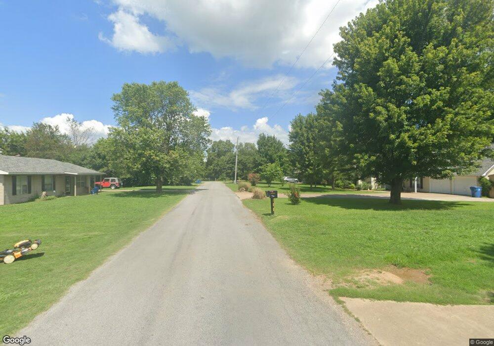 207 & 209 N Pleasant St, Gentry, AR 72734 - photo 1