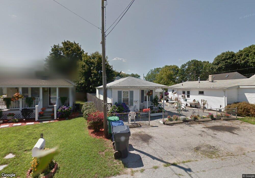 60 Suburban Pkwy, Warwick, RI 02889 - photo 1