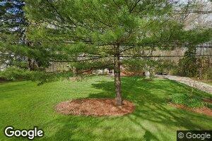 122 S Strawberry Ln, Chagrin Falls, OH 44022