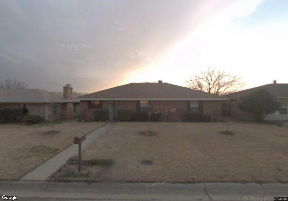 1925 Arkansas St, Gainesville, TX 76240 - photo 1