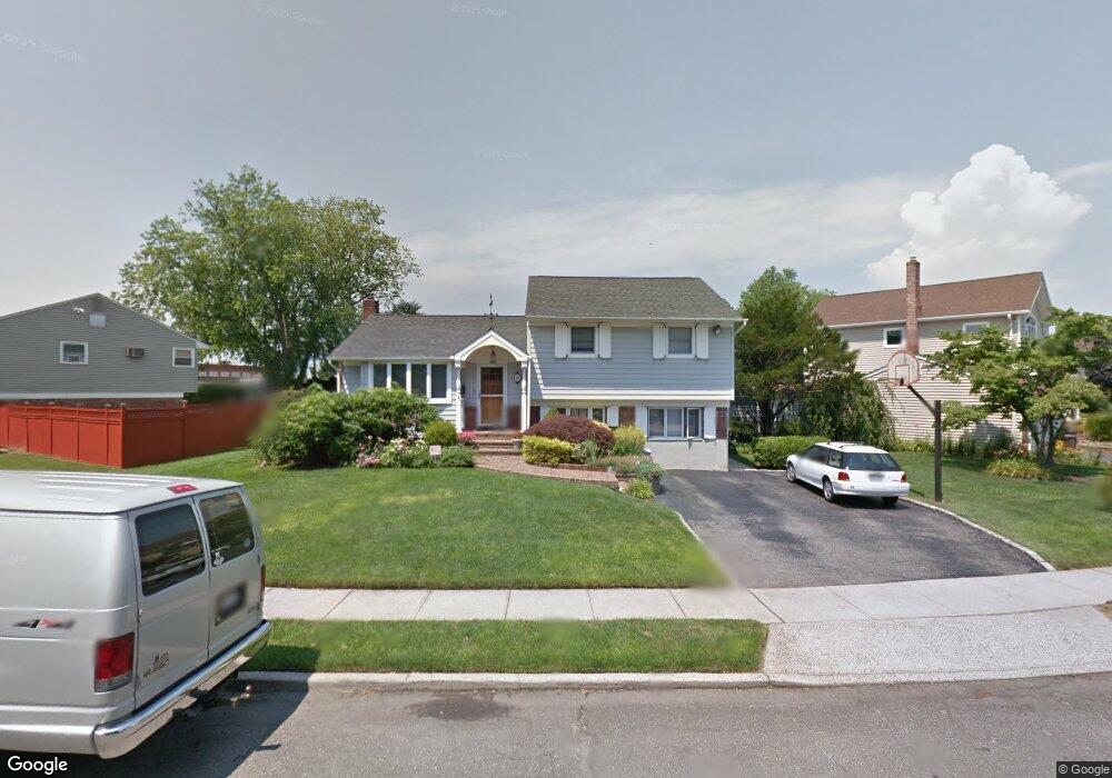 48 Colony Ln, Syosset, NY 11791 - photo 1