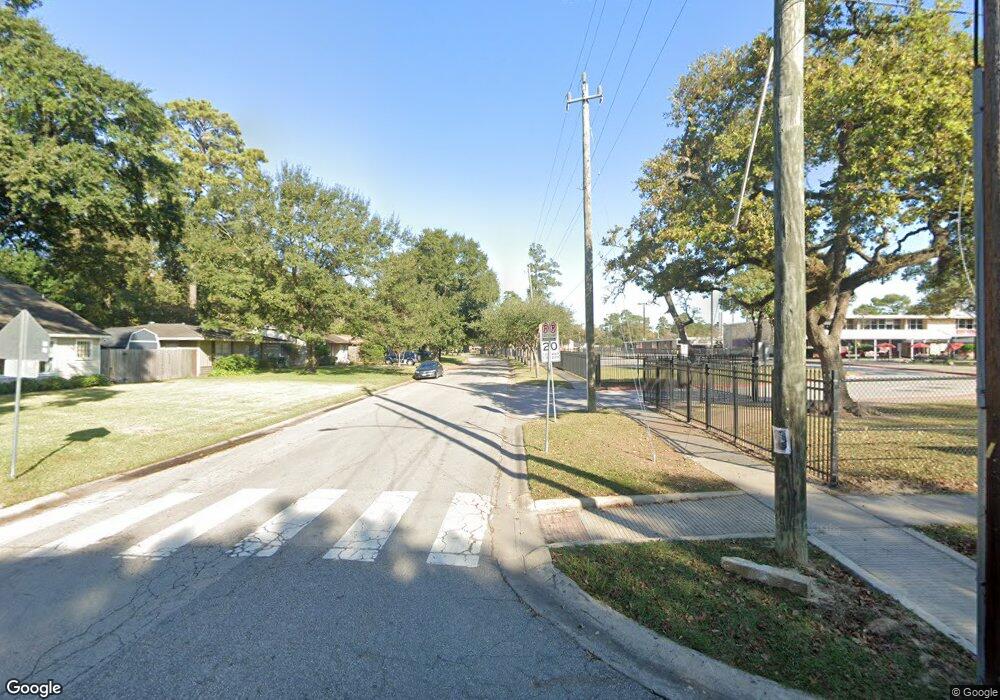 4201 Piney Woods Dr, Houston, TX 77018 - photo 1