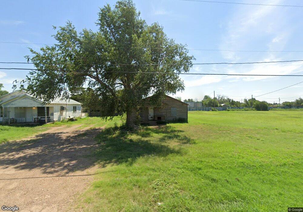 3006 Fisher St, Plainview, TX 79072 - photo 1