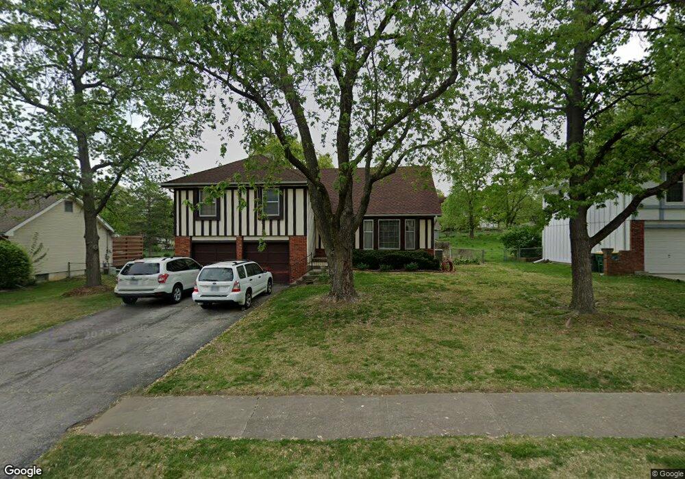 8747 Widmer Rd, Lenexa, KS 66215 - photo 1