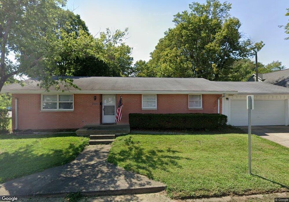 2506 Chestnut St, Columbus, IN 47201 - photo 1