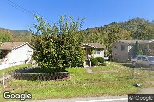 301 Smith Ave, Evarts, KY 40828
