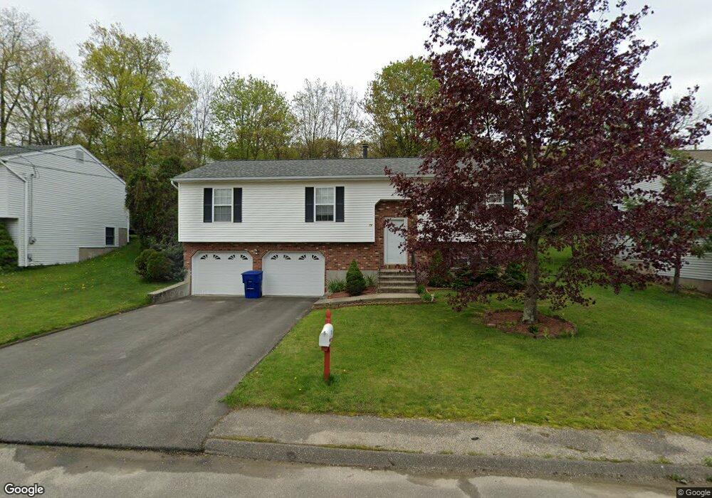 79 Westport Dr, Waterbury, CT 06706 - photo 1