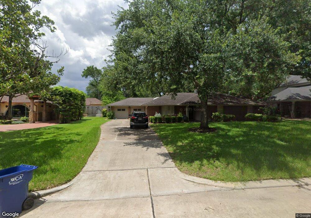 8622 Lanell Ln, Houston, TX 77055 - photo 1