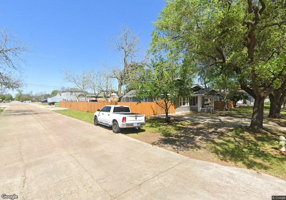 1301 6th St, Bay City, TX 77414 - photo 1