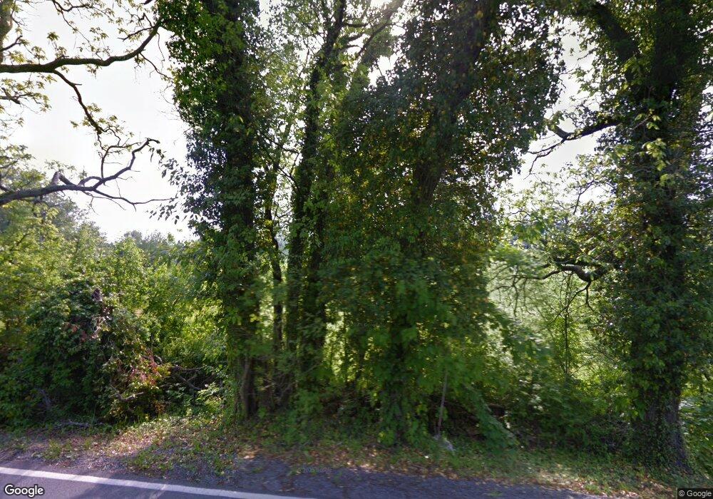 211 S 32nd St, Purcellville, VA 20132 - photo 1