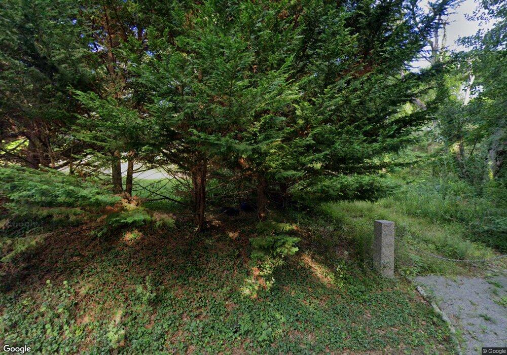 33 Damon Rd, Falmouth, MA 2540 - photo 1