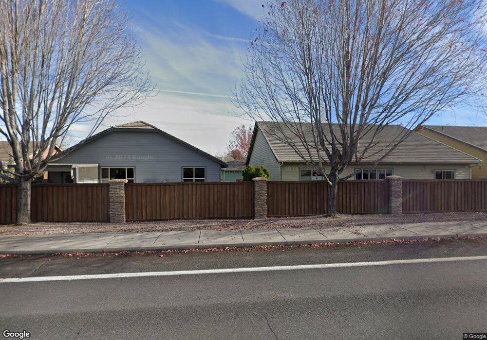 1748 NW Cliff Side Way, Redmond, OR 97756 - photo 1