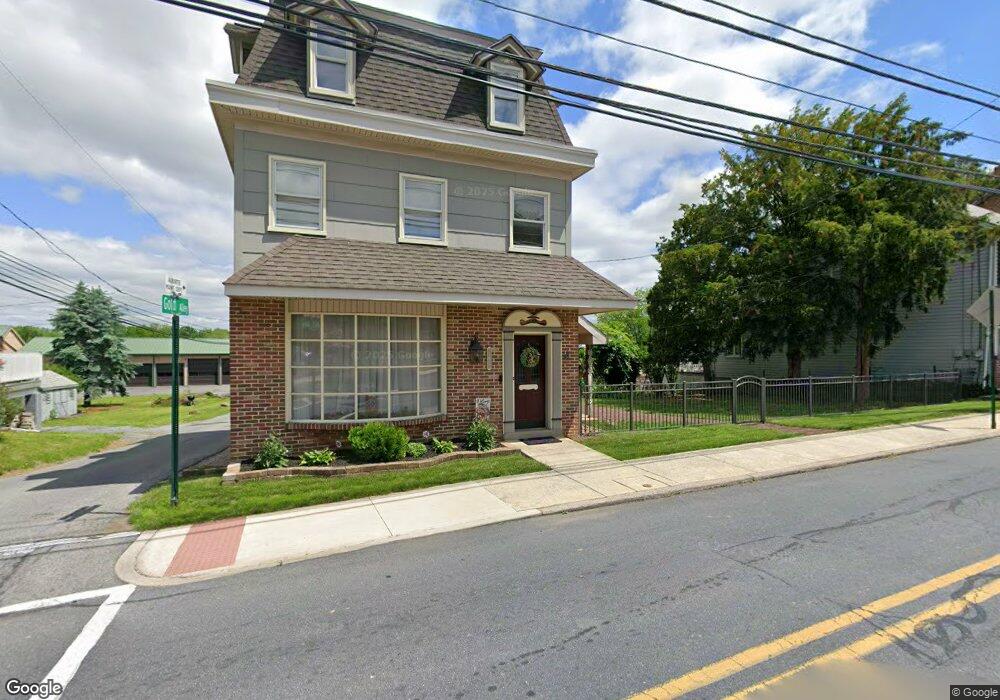 305 Franklin St, Alburtis, PA 18011 - photo 1