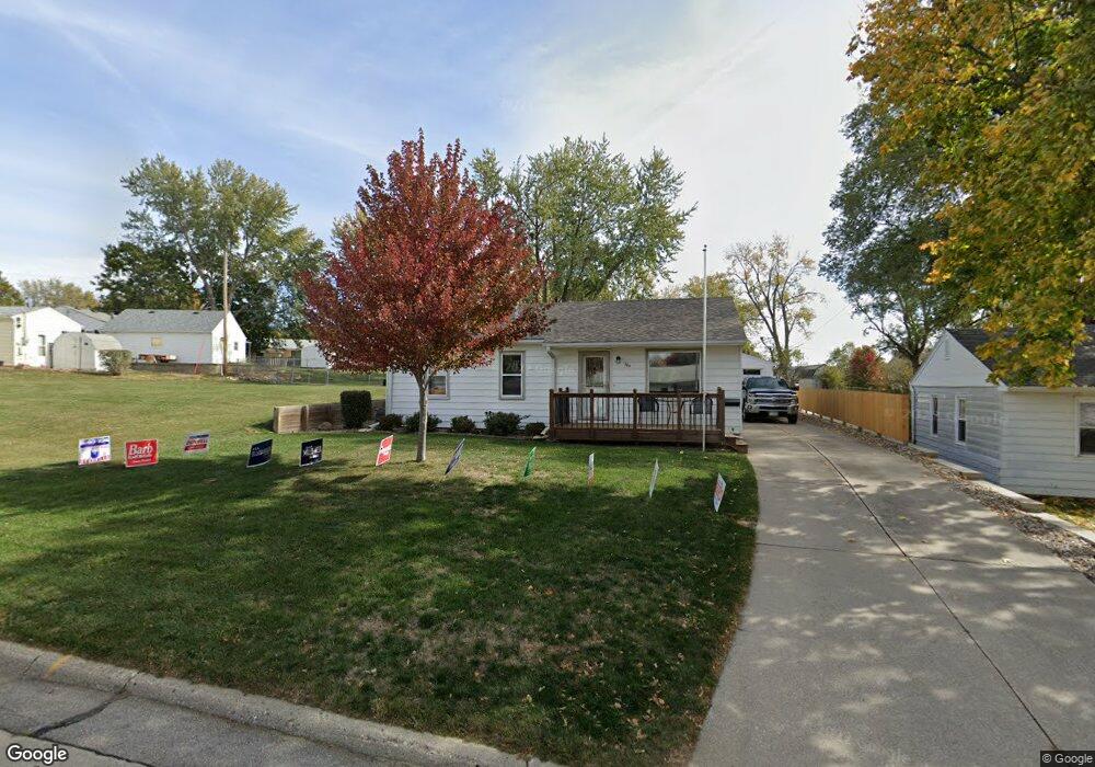 304 E 26th St S, Newton, IA 50208 - photo 1
