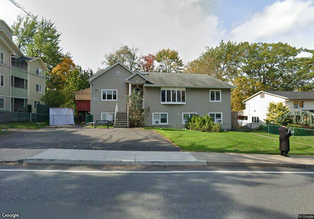 17 Suzanne Dr unit 1, Monsey, NY 10952 - photo 1