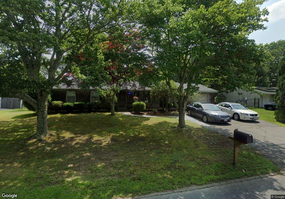 7 Utica Ln, South Dartmouth, MA 02748 - photo 1