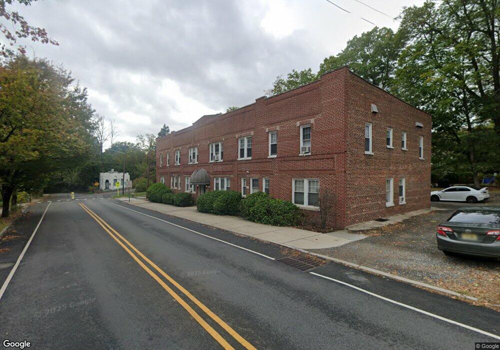 665 Ridgewood Rd unit 1, Millburn, NJ 07041 - photo 1