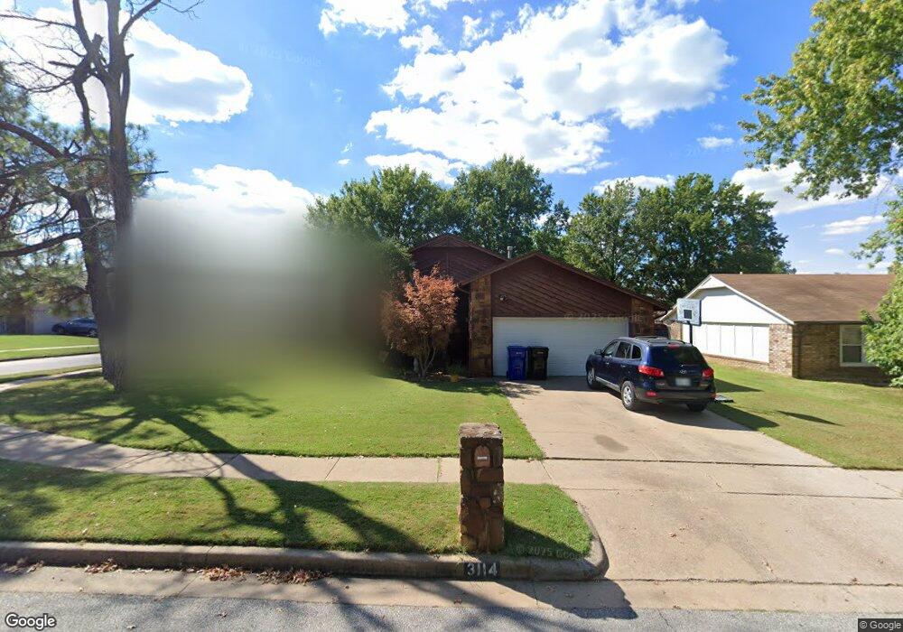 3114 S Narcissus Place, Broken Arrow, OK 74012 - photo 1