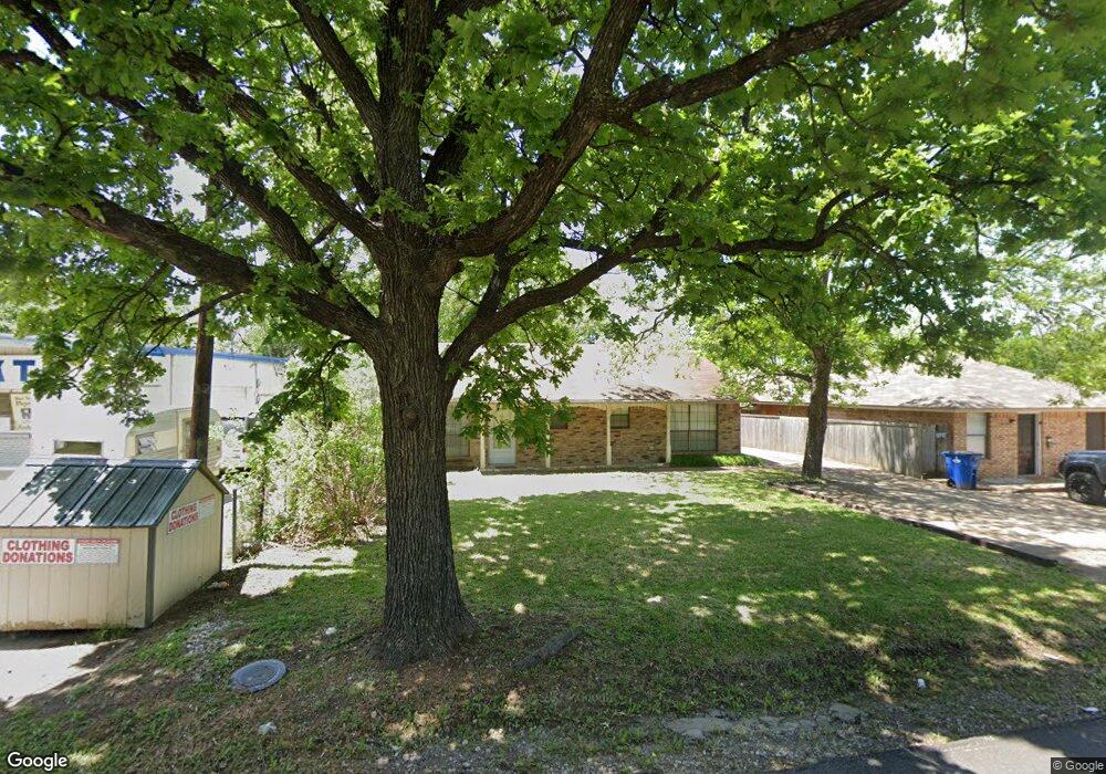 1011 N Gaines St, Ennis, TX 75119 - photo 1