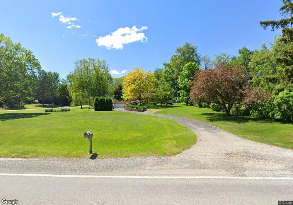 9367 Beecher Rd, Flushing, MI 48433 - photo 1