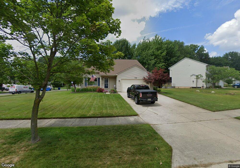 7388 Roberta Ln, Waterford, MI 48327 - photo 1