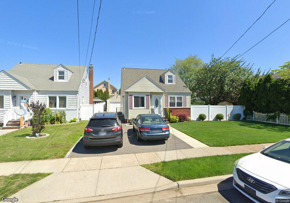 222 Lexington Ave, West Hempstead, NY 11552 - photo 1