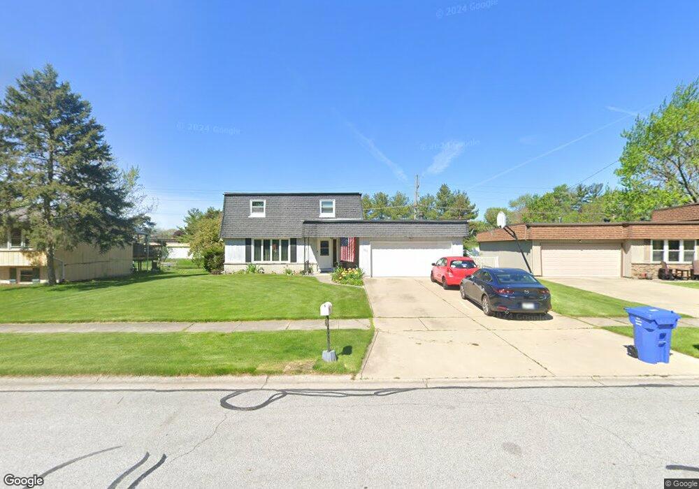 907 Pettibone St, Crown Point, IN 46307 - photo 1