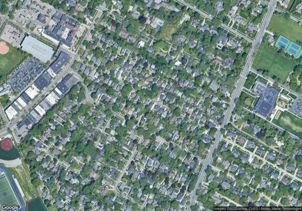 95 Muir Rd, Grosse Pointe Farms, MI 48236 - photo 1