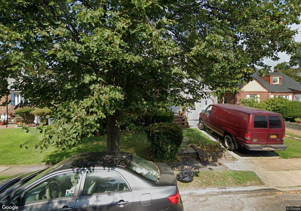 14 Damson Ln, Valley Stream, NY 11581 - photo 1