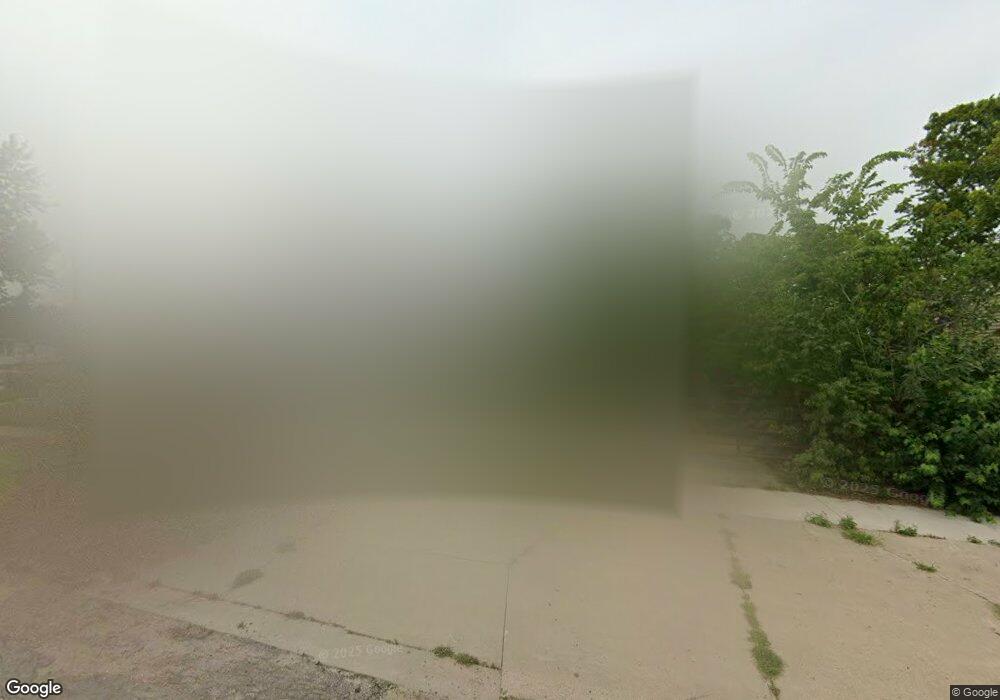 2120 K St SW, Cedar Rapids, IA 52404 - photo 1