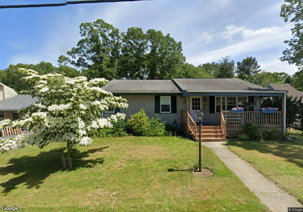 27 Faulkner St, Westport, MA 02790 - photo 1