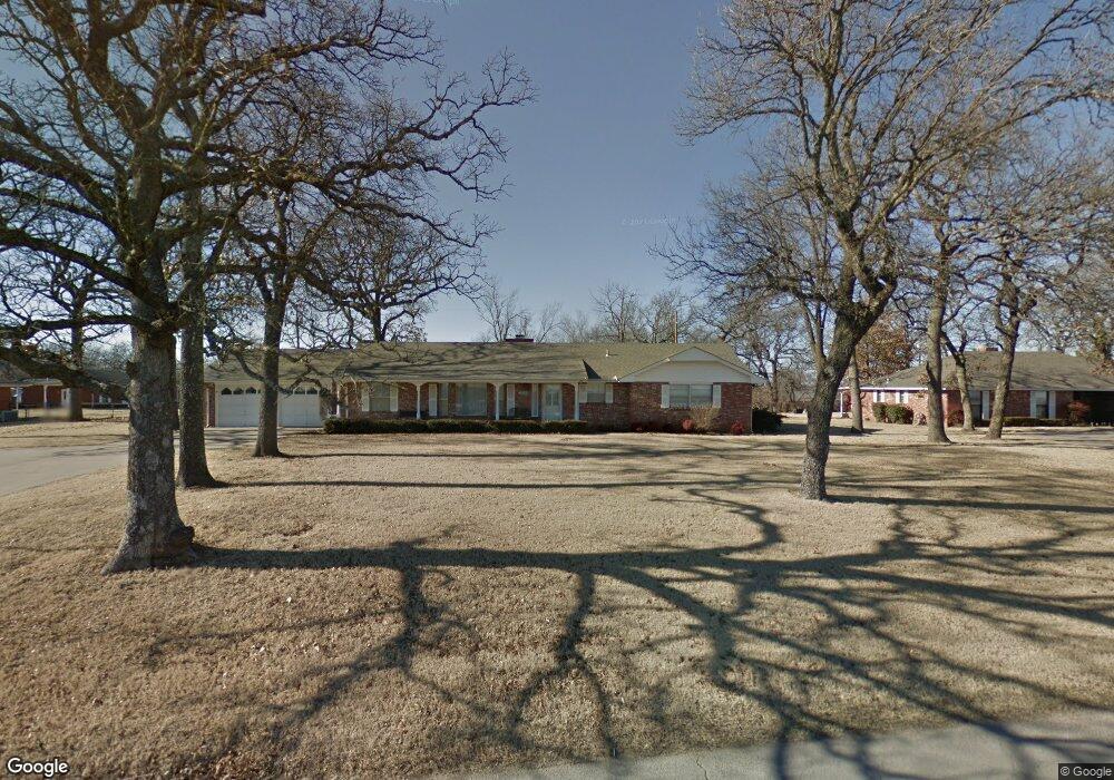 1305 Hillcrest Dr, Henryetta, OK 74437 - photo 1