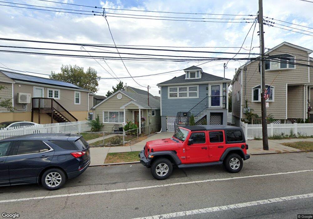 717 Cross Bay Blvd, Broad Channel, NY 11693 - photo 1