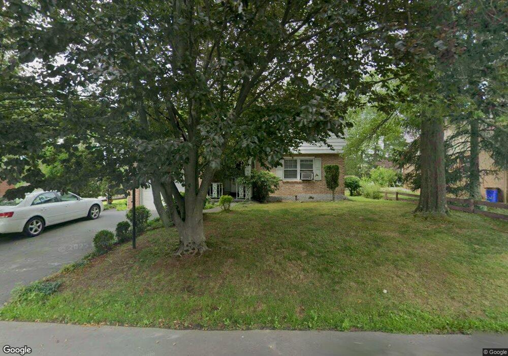 541 Carleton Ave, Hazleton, PA 18201 - photo 1