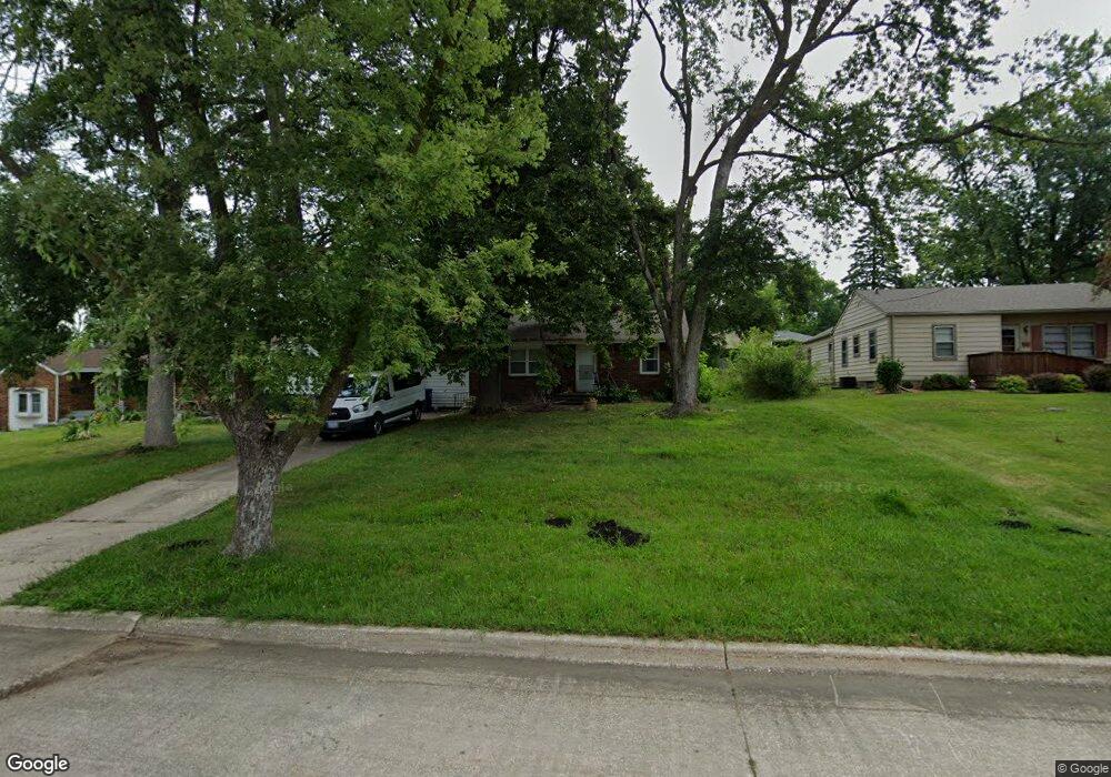 5403 SW 18th St, Des Moines, IA 50315 - photo 1