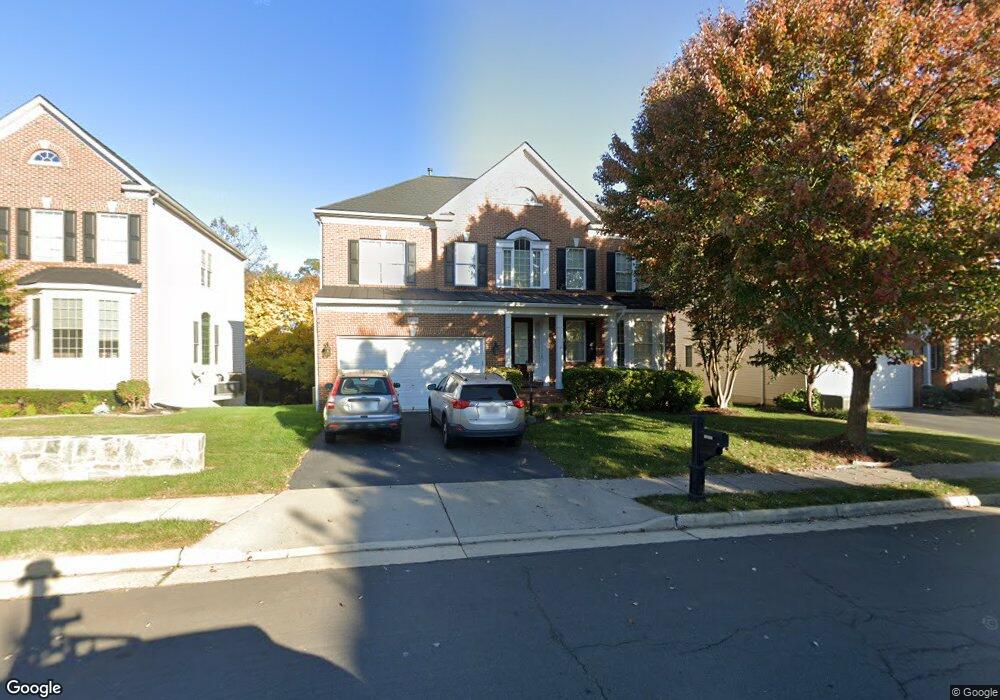 25718 South Village Dr, Chantilly, VA 20152 - photo 1