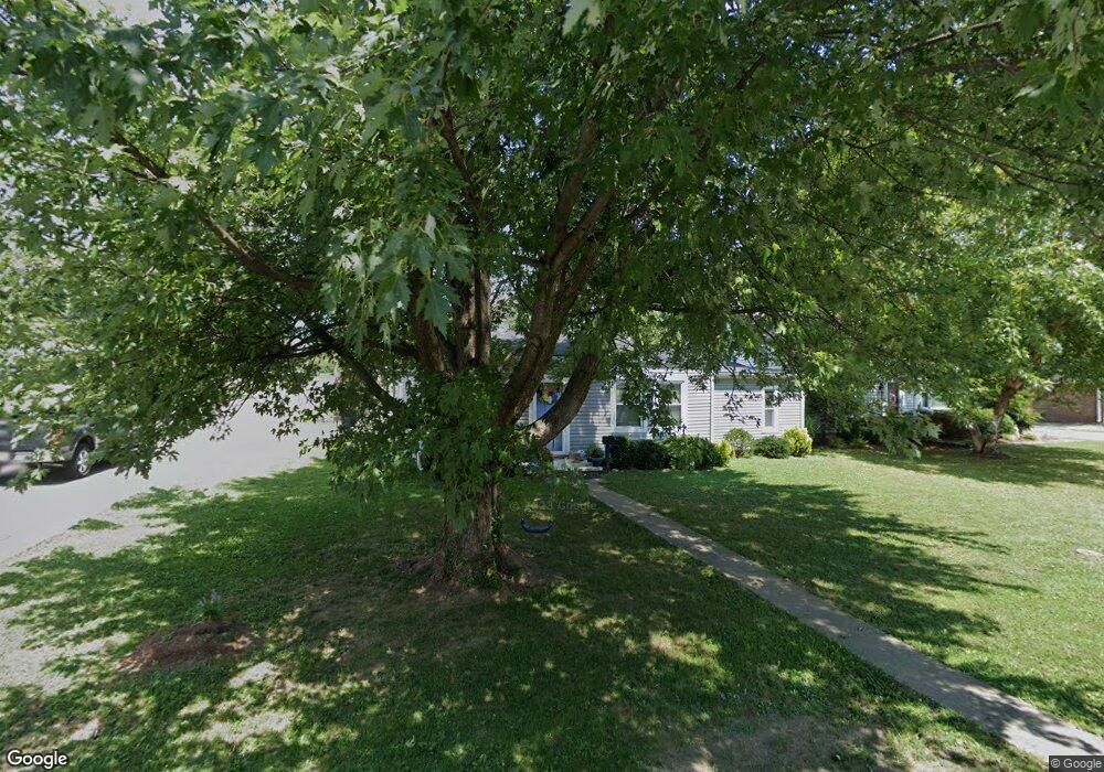 1756 Twin Oaks Dr, New Albany, IN 47150 - photo 1