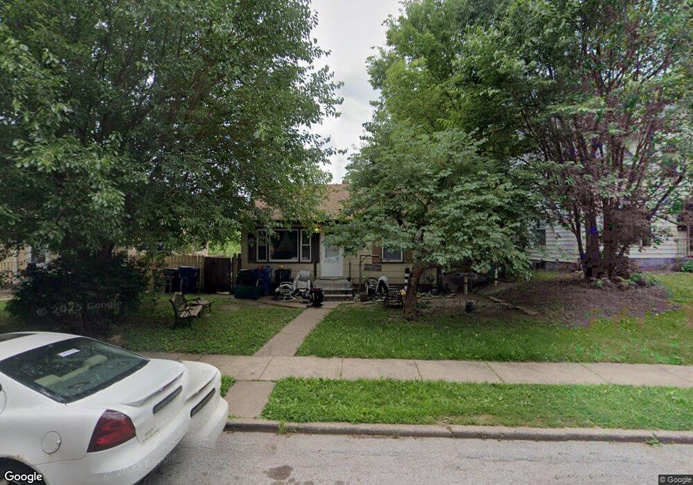 1537 W 10th St, Davenport, IA 52804 - photo 1