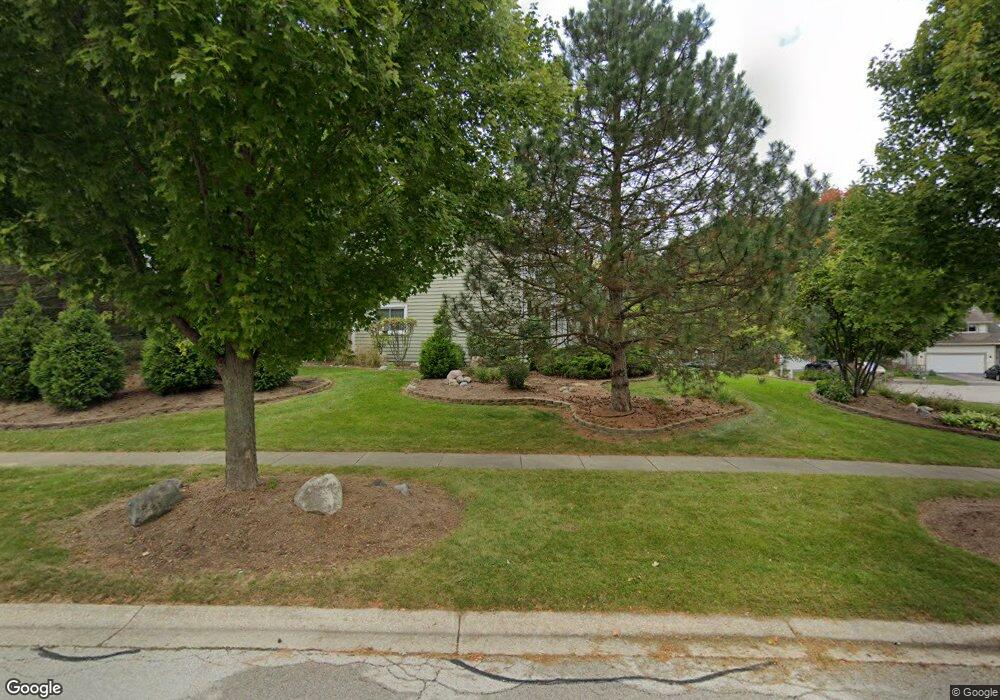 801 Stewart St, Batavia, IL 60510 - photo 1