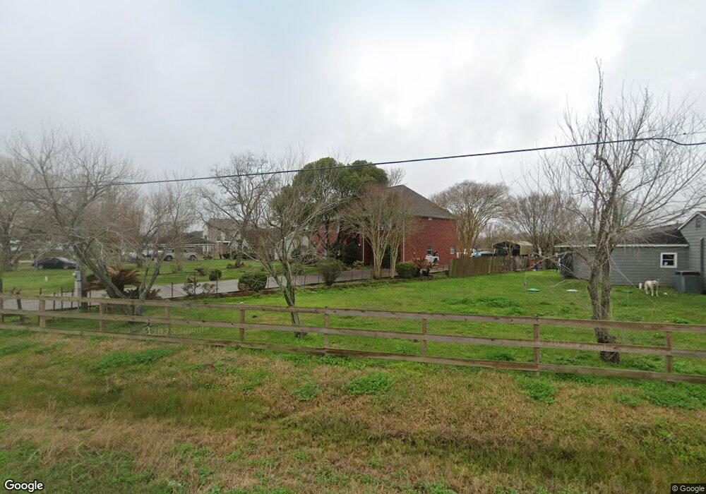 3510 Statesman Dr, Alvin, TX 77511 - photo 1