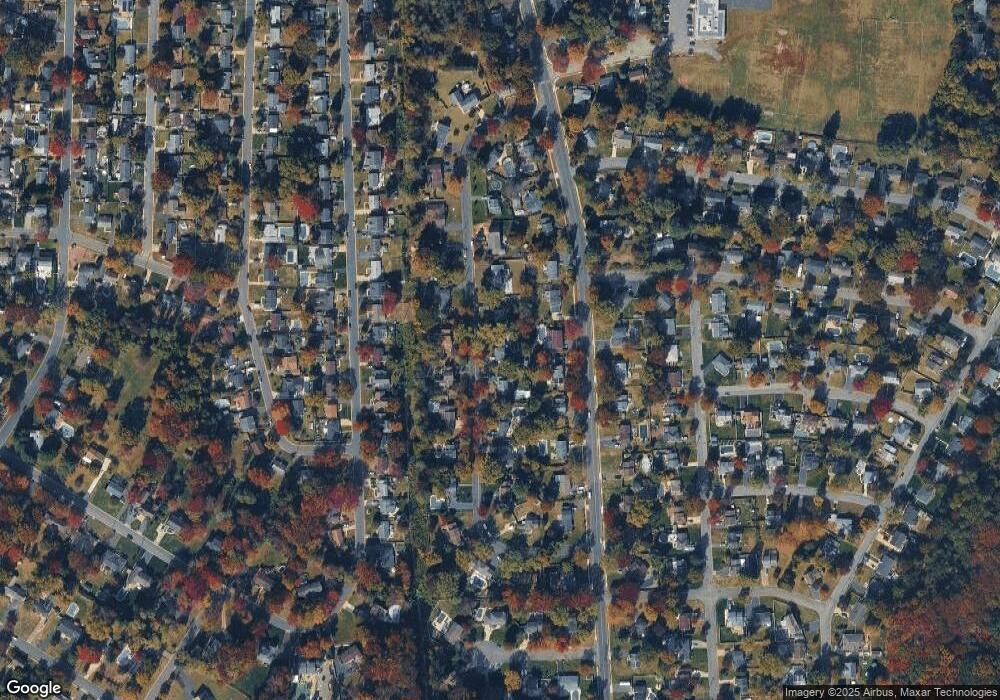 511 Roxbury Rd, Belford, NJ 07718 - photo 1