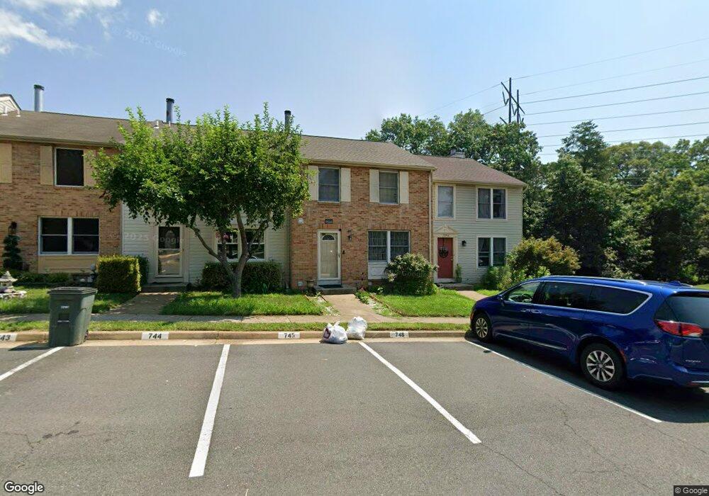 13946 Middle Creek Place, Centreville, VA 20121 - photo 1