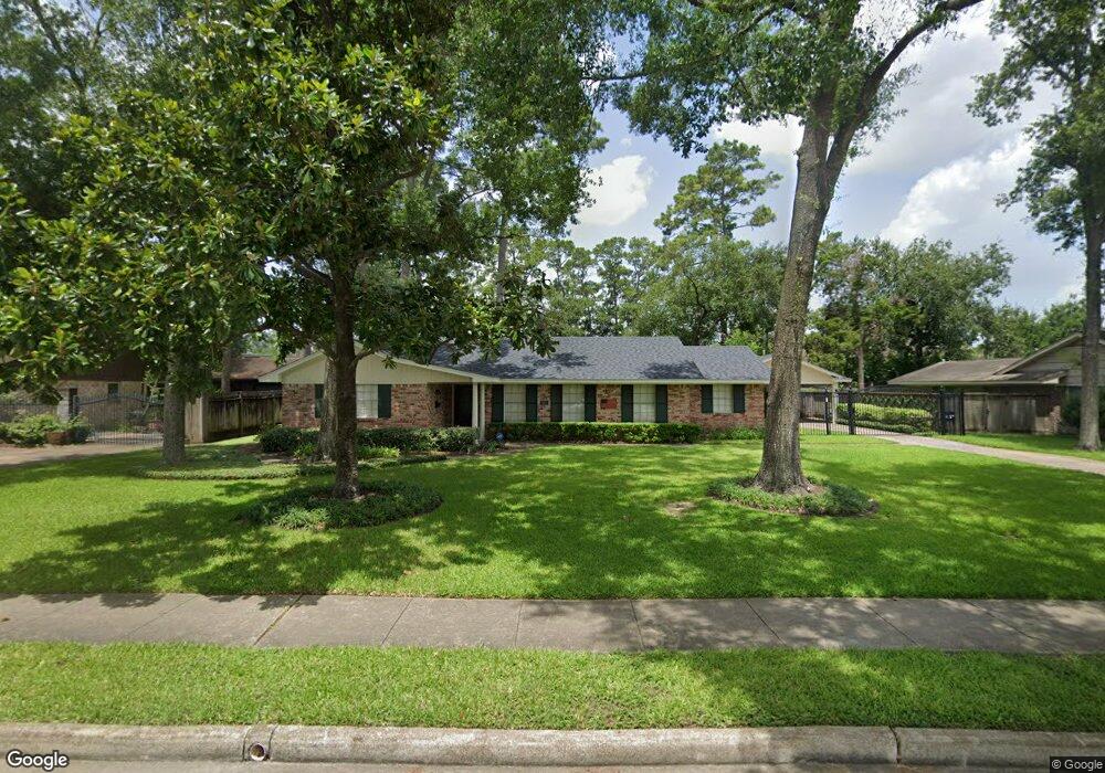 1411 Lynnview Dr, Houston, TX 77055 - photo 1